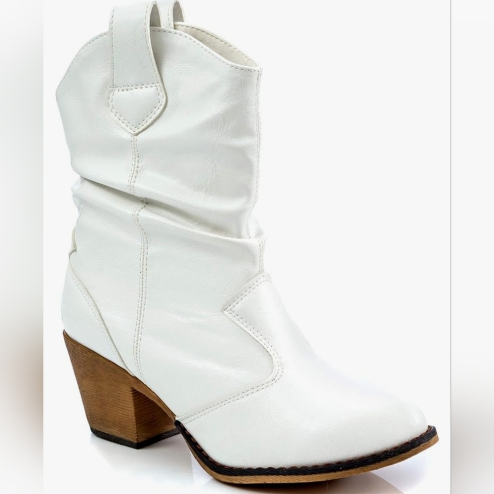 Women's White Cowboy Boots Size 6